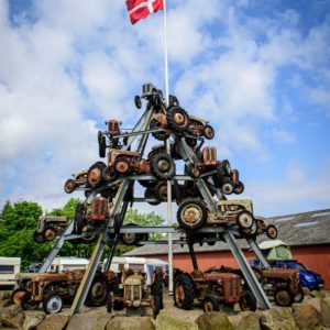 Alrø og Danmarks Ferguson Museum - med kæmpetarteletter på Café Alrø